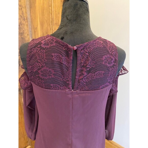 Maurice’s Burgundy Size Small Cold Shoulder Lace Top Lined Party Dress - Picture 5 of 9